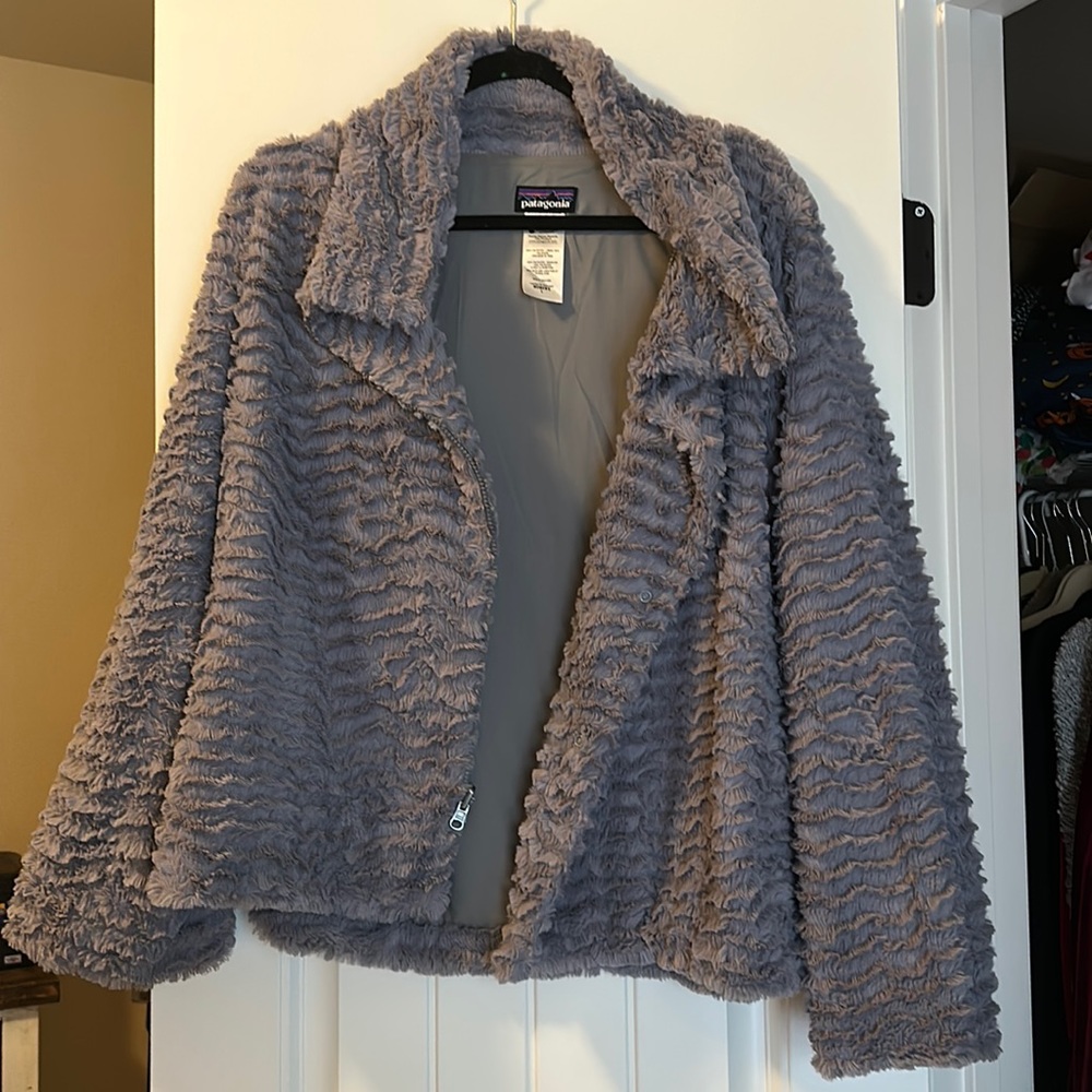 Patagonia Gray soft wave jacket